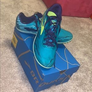 Brooks Mach 18 Cross Country spikes